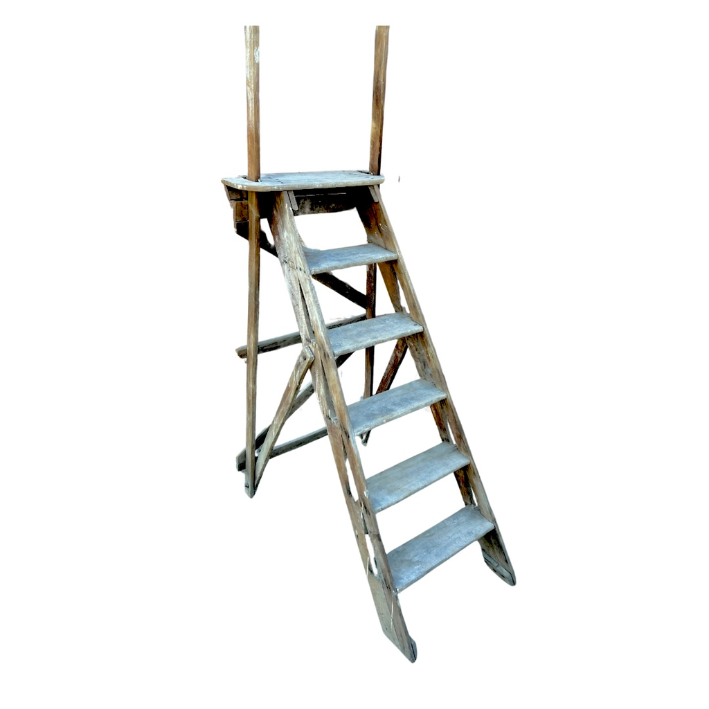 Escabelle en bois