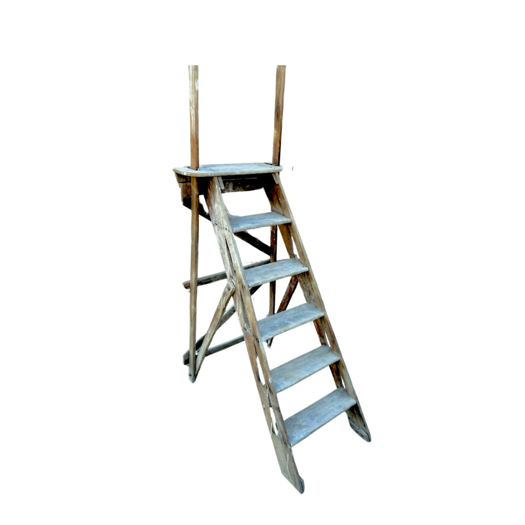 Escabelle en bois