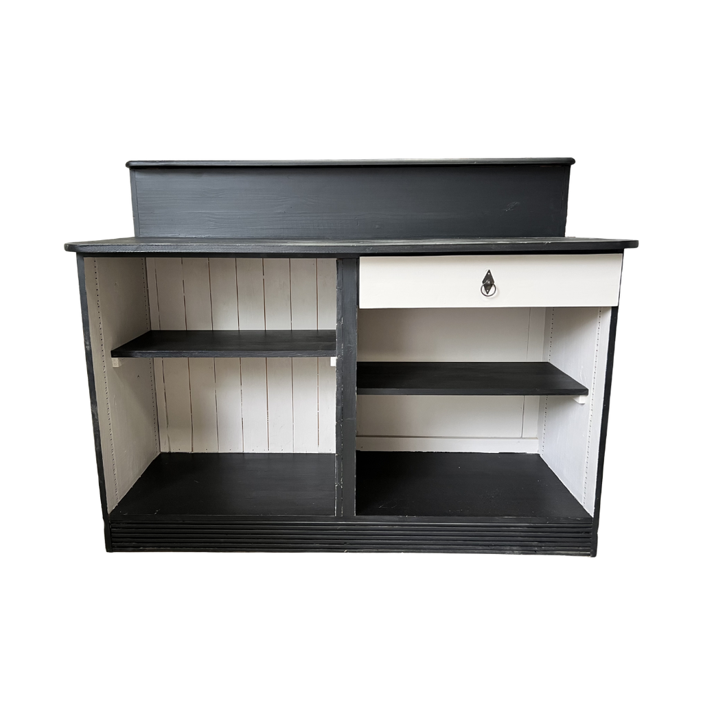 Bar en bois noir