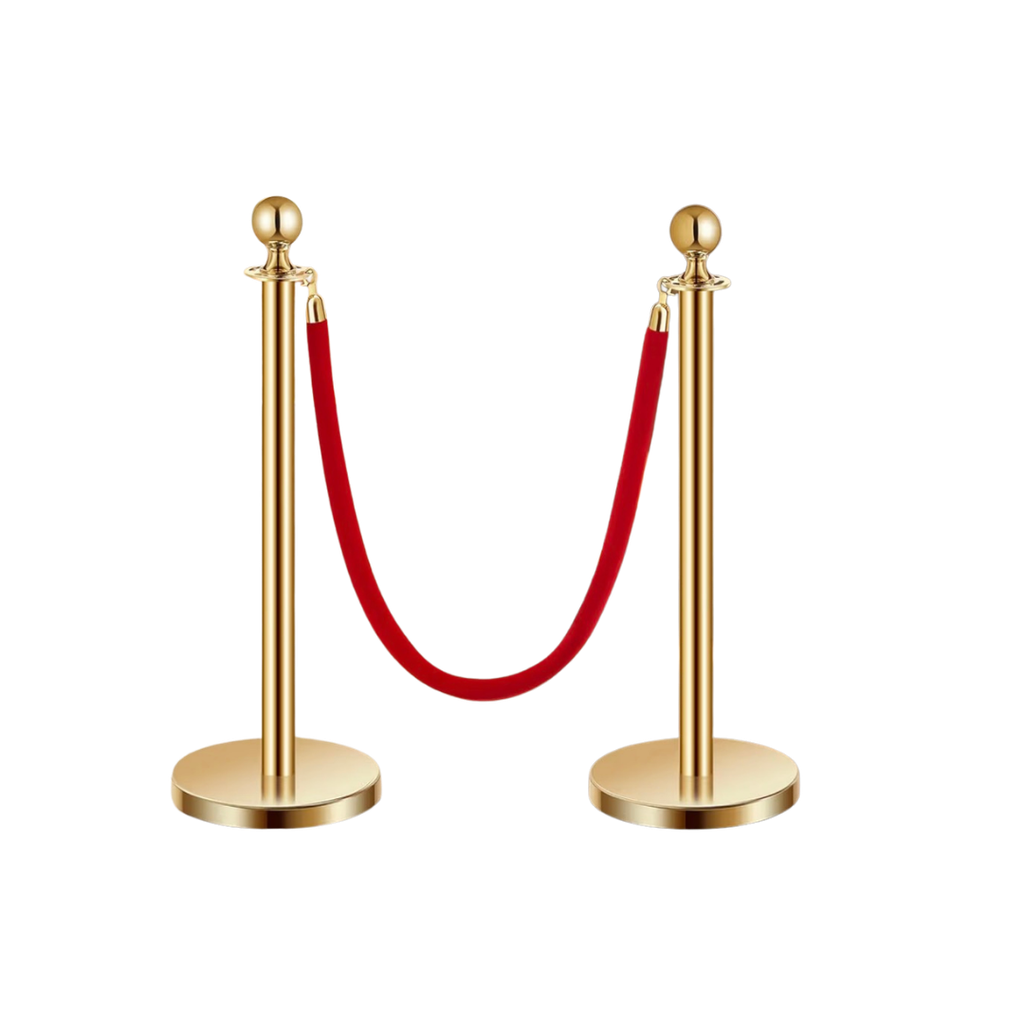 Poteaux dorés en inox avec corde en velour rouge
